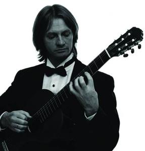 DAVIS RUSSEL