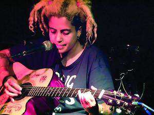 KIMYA DAWSON
