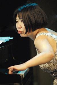 AKI TAKASE