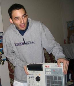 DJ STEEVO