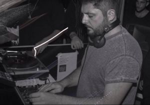 DJ SKIZZO