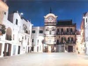 PIAZZA VITTORIO EMANUELE di CISTERNINO