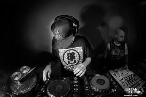 EGO & BISNEZZ