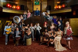 SCOTT BRADLEE'S POSTMODERN JUKEBOX pop swing r&b