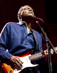 THE ROBERT CRAY BAND